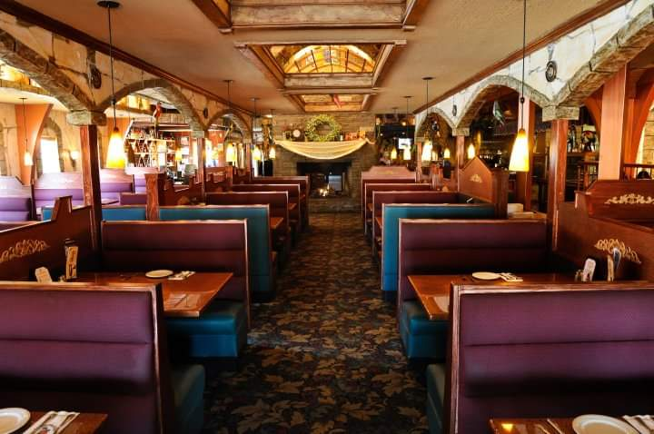 Papagallo Restaurant Seating